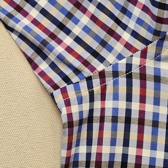 Bugatchi 8 Way Stretch Button Down XL - Picture 7 of 7